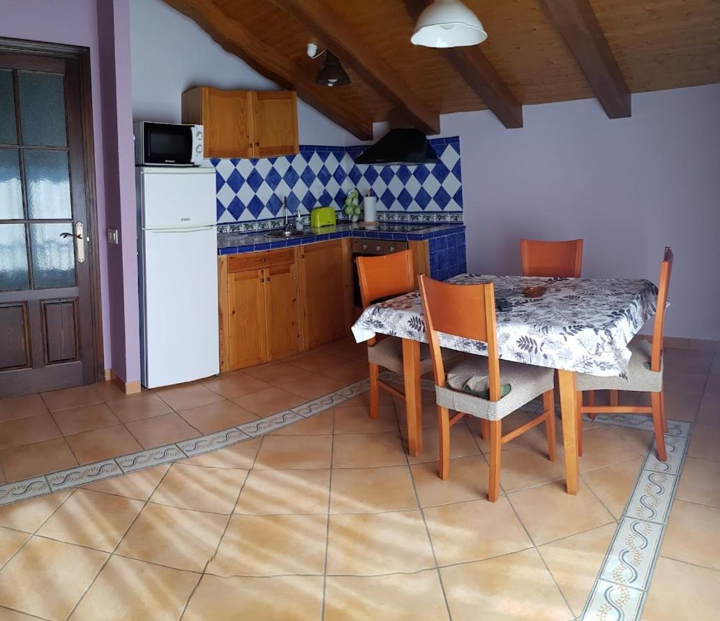 Almazorre Apartamento Casa Cavero מראה חיצוני תמונה